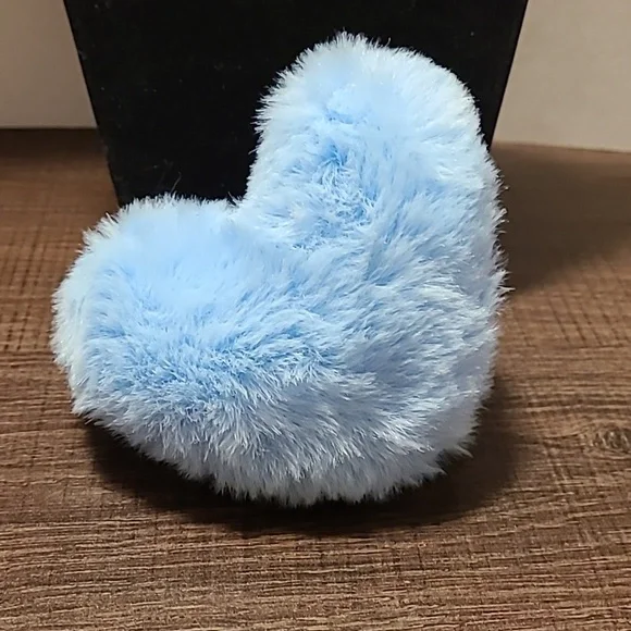 Light Blue Faux Fur Heart Shaped Keychain Plush Soft Accent NEW Ladies Home Auto - Picture 3 of 4